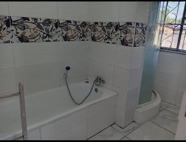 3 BEDROOM HOUSE TO LET IN VANDERBIJLPARK SW 5